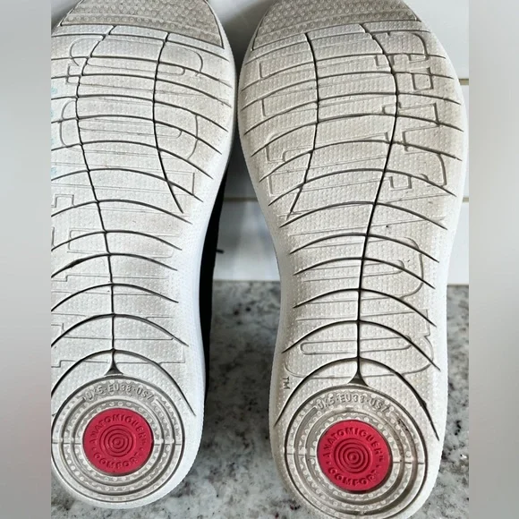 Womens Fitflop Sneakers Lace Up Valentia Metallic Black Shoes AB4-001 - Picture 13 of 13